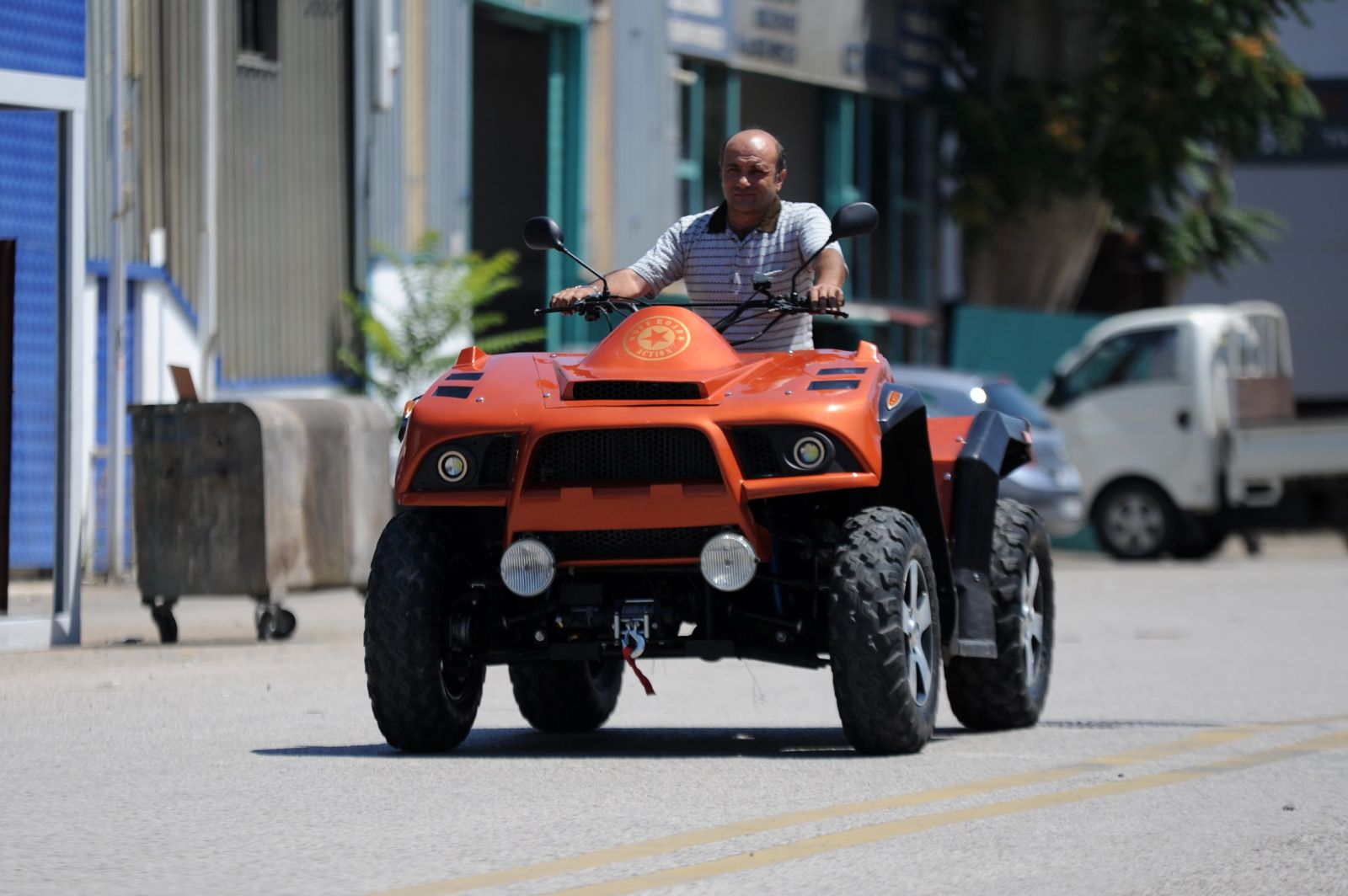 Ankaralı memur, 8 tonluk kamyonu çekebilen ATV tasarladı