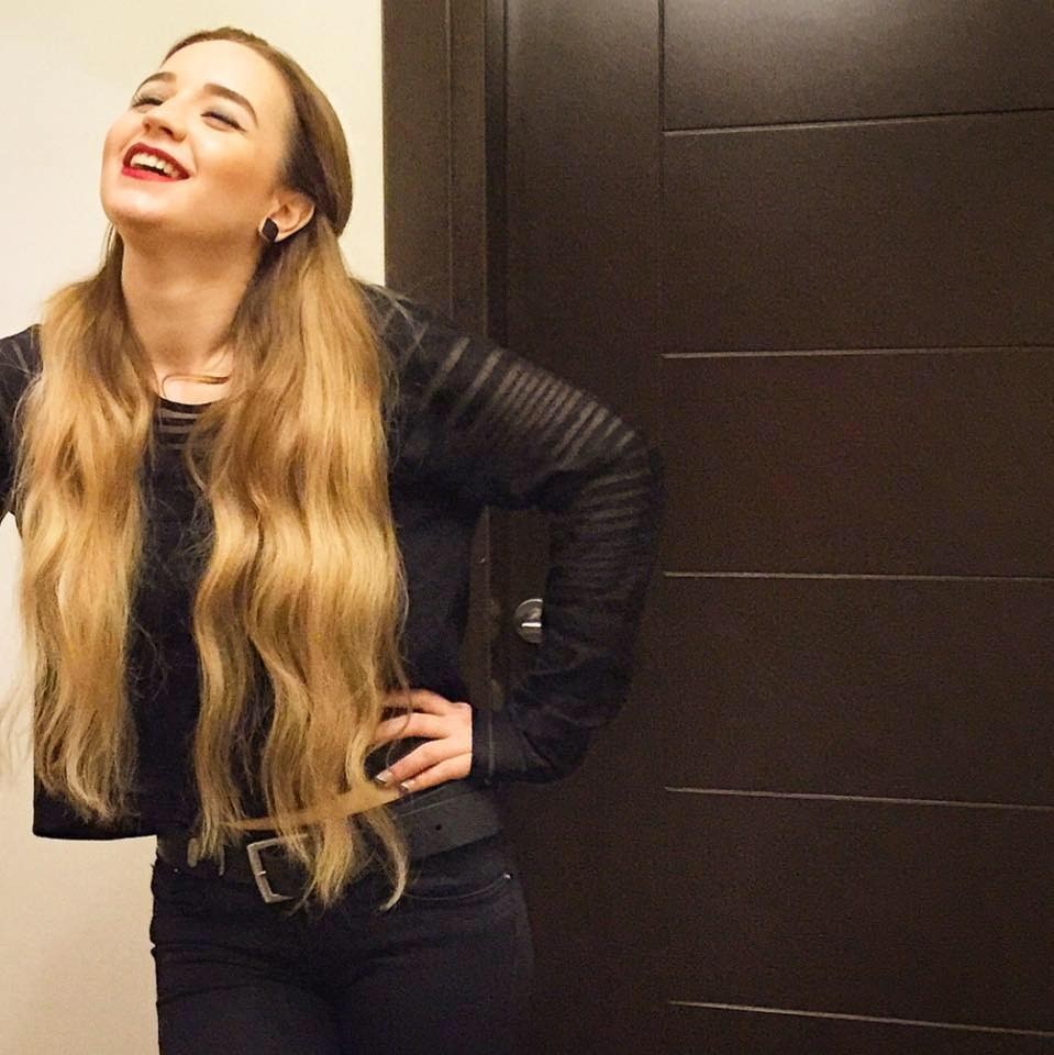 Pendik’te balkondan aşağı düşen genç hostes hayatını kaybetti