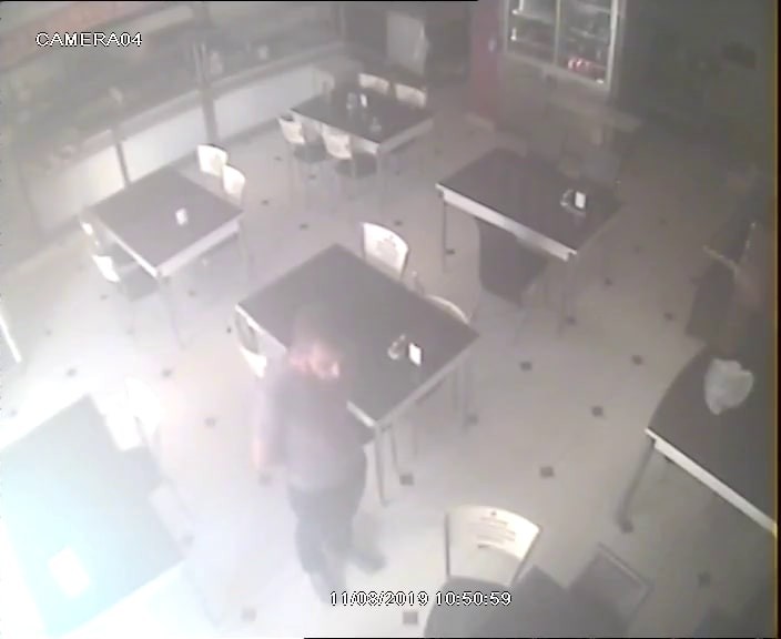 Derin uyku hırsıza cesaret verdi