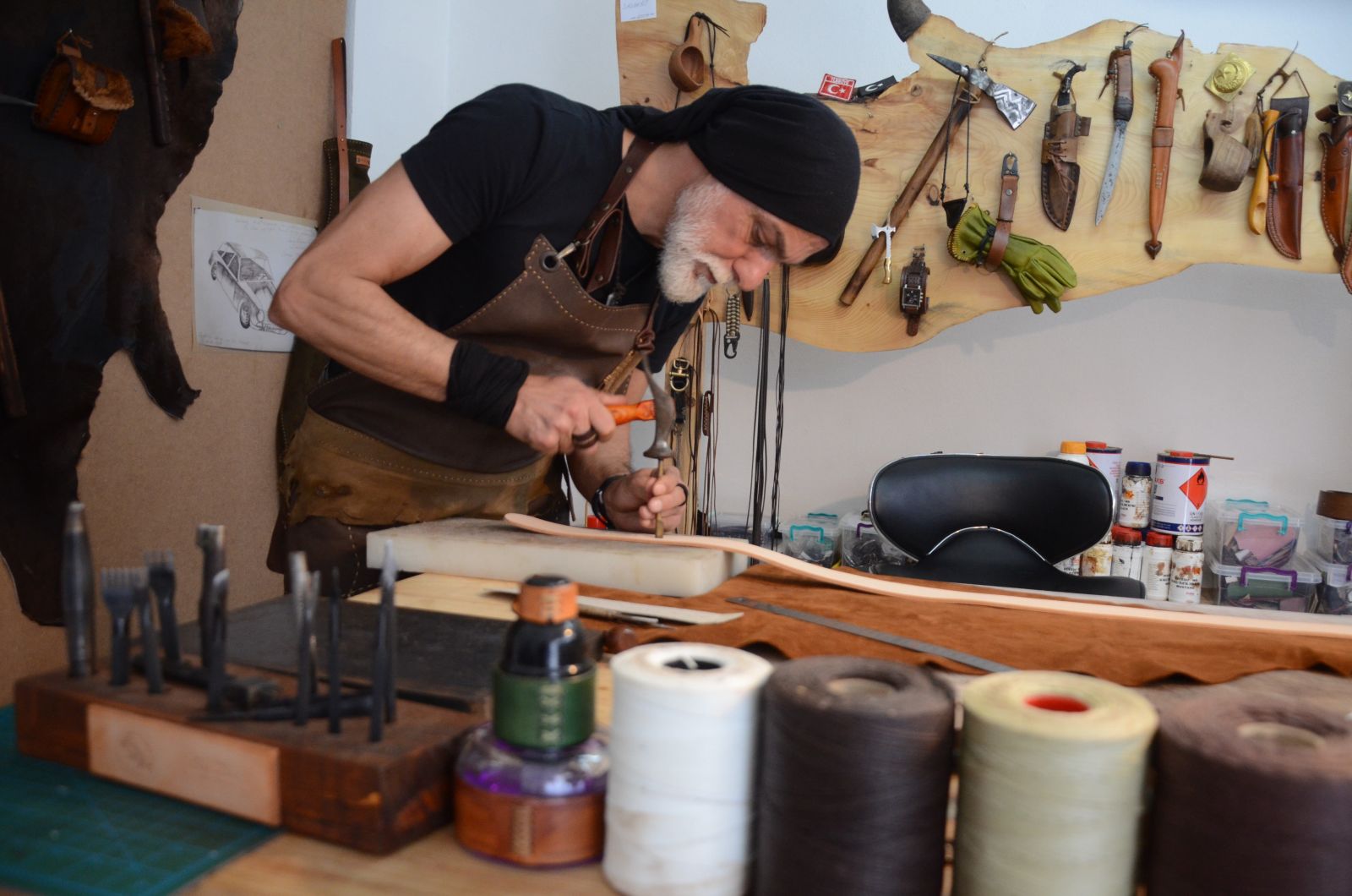 Osmanlı subaylarının kullandığı kemer teknoloji kullanılmadan yeniden üretiliyor