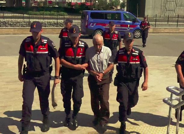 Tartıştığı oğlunu av tüfeğiyle vurarak öldürdü