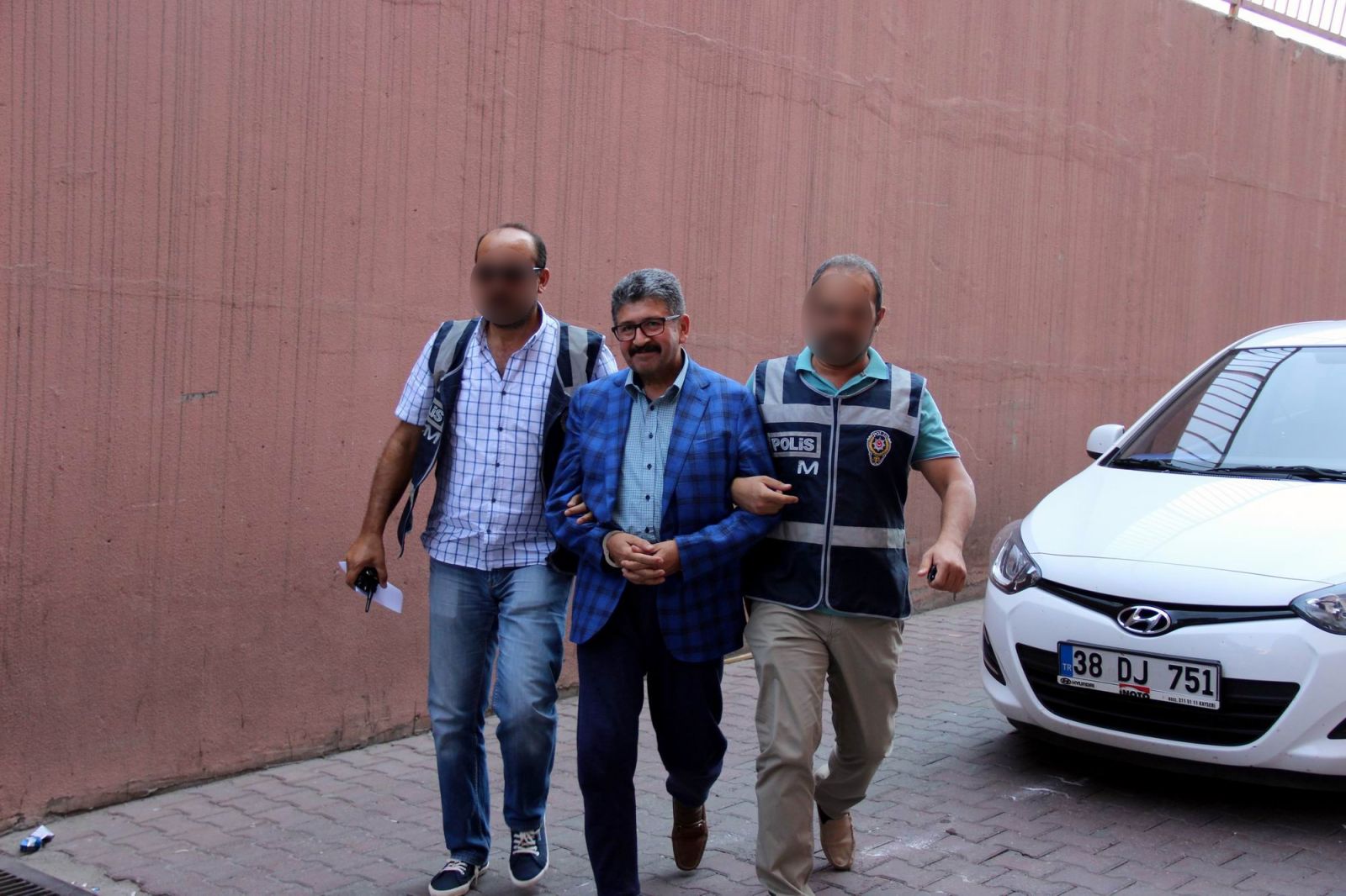 Hacı Boydak FETÖ operasyonu kapsamında gözaltına alındı