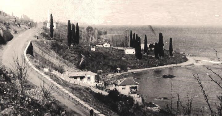 190 yıllık Müslüman mezarlığına gökdelen dikilmiş