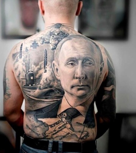 Putin hayranı Rus sırtına dev Putin dövmesi yaptırdı