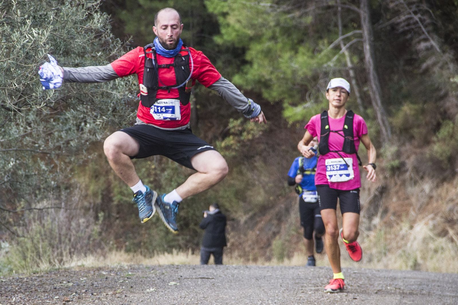 Kaz Dağları’nı 103 kilometre koşarak gezdiler Kaz Dağları’nı 103 kilometre koşarak gezdiler