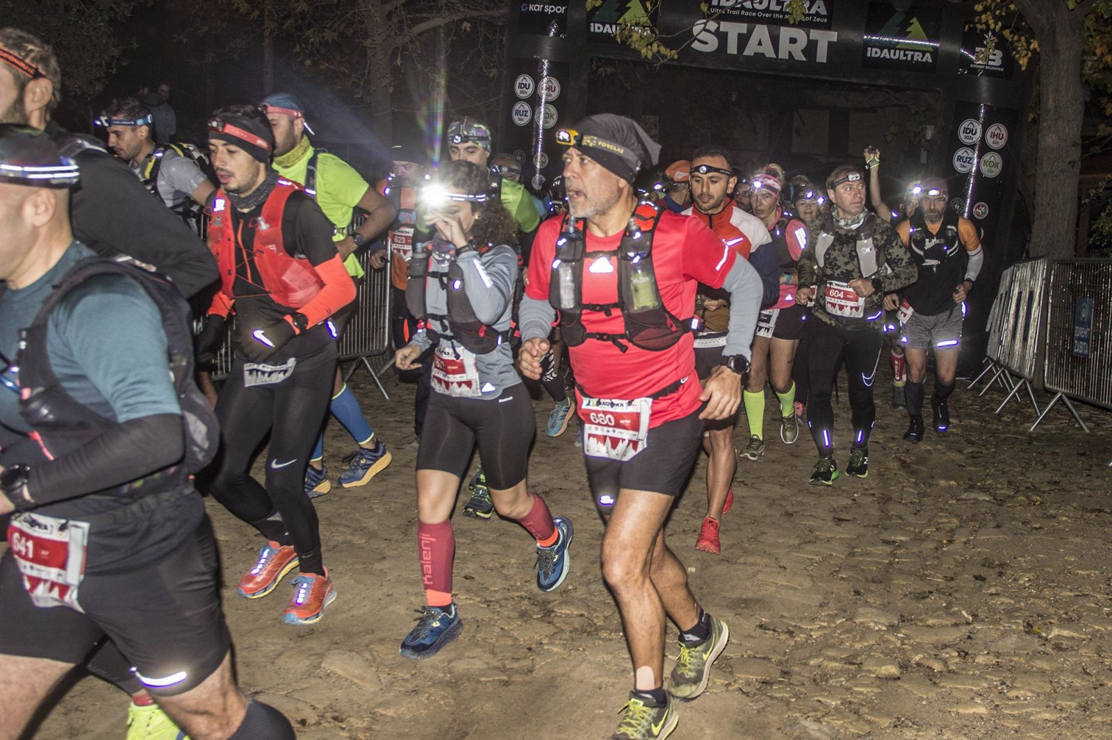 Kaz Dağları’nı 103 kilometre koşarak gezdiler Kaz Dağları’nı 103 kilometre koşarak gezdiler