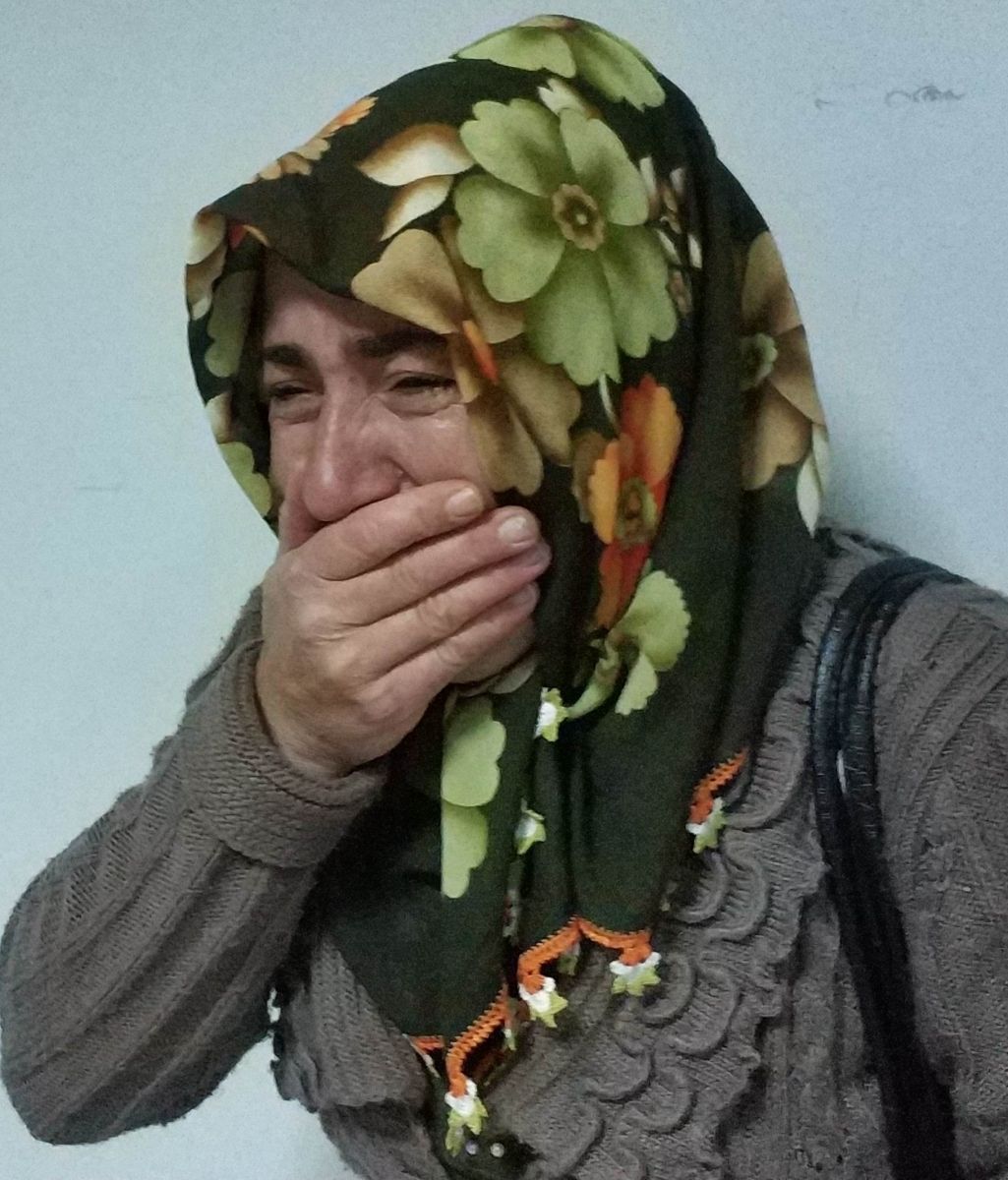 Kendini asan genci ölümden annesi kurtardı Kendini asan genci ölümden annesi kurtardı