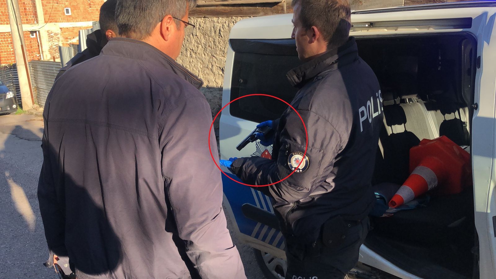 Komşusunun silahla vurduğu şahıs hayatını kaybetti