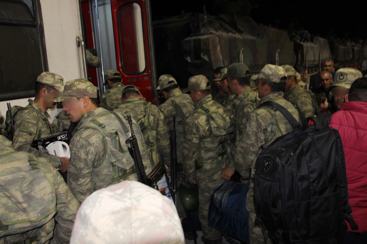 Sınıra zırhlı araç takviyesi