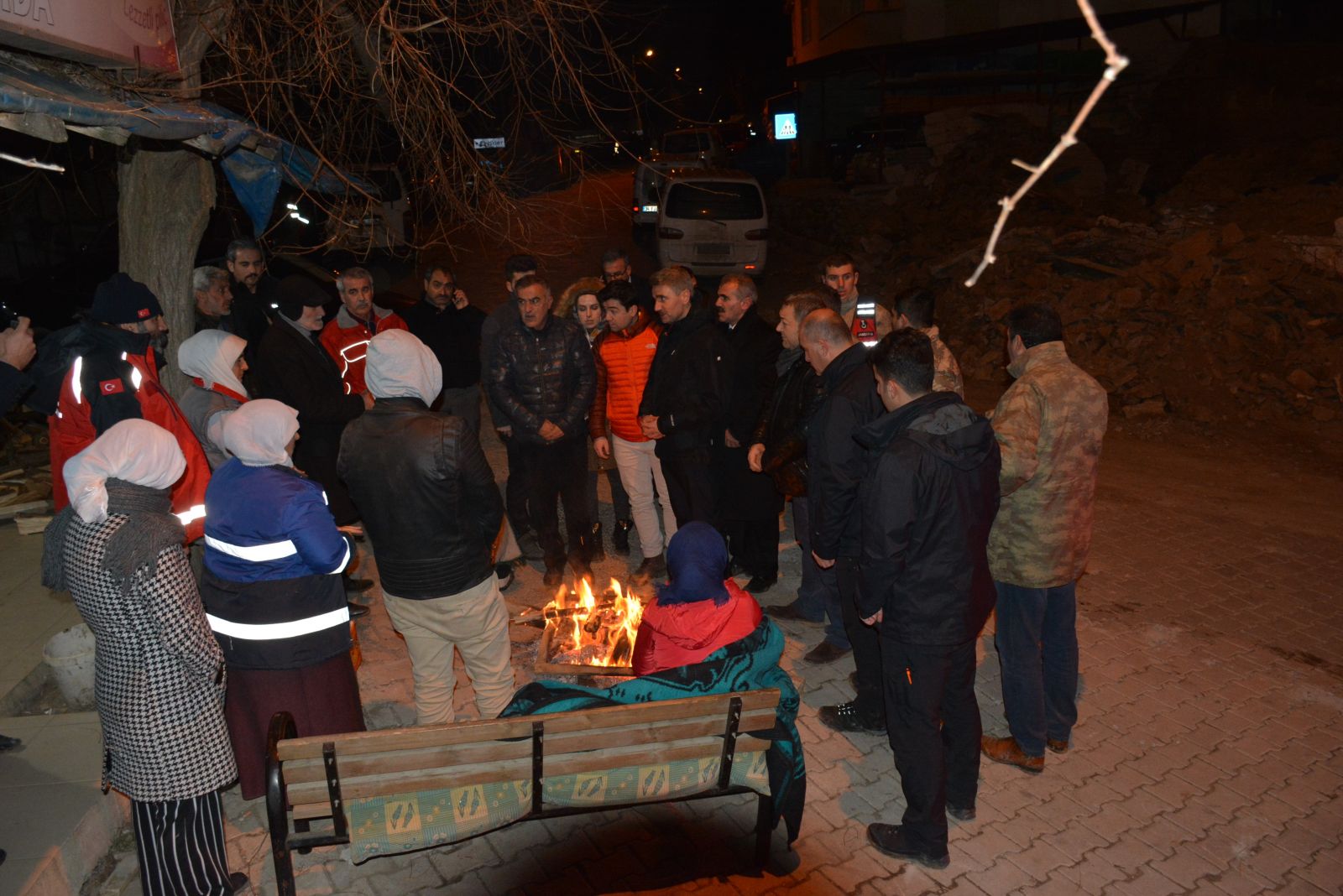 Malatya'da depremin acı bilançosu! 4 kişi hayatını kaybetti, 318 kişi yaralandı