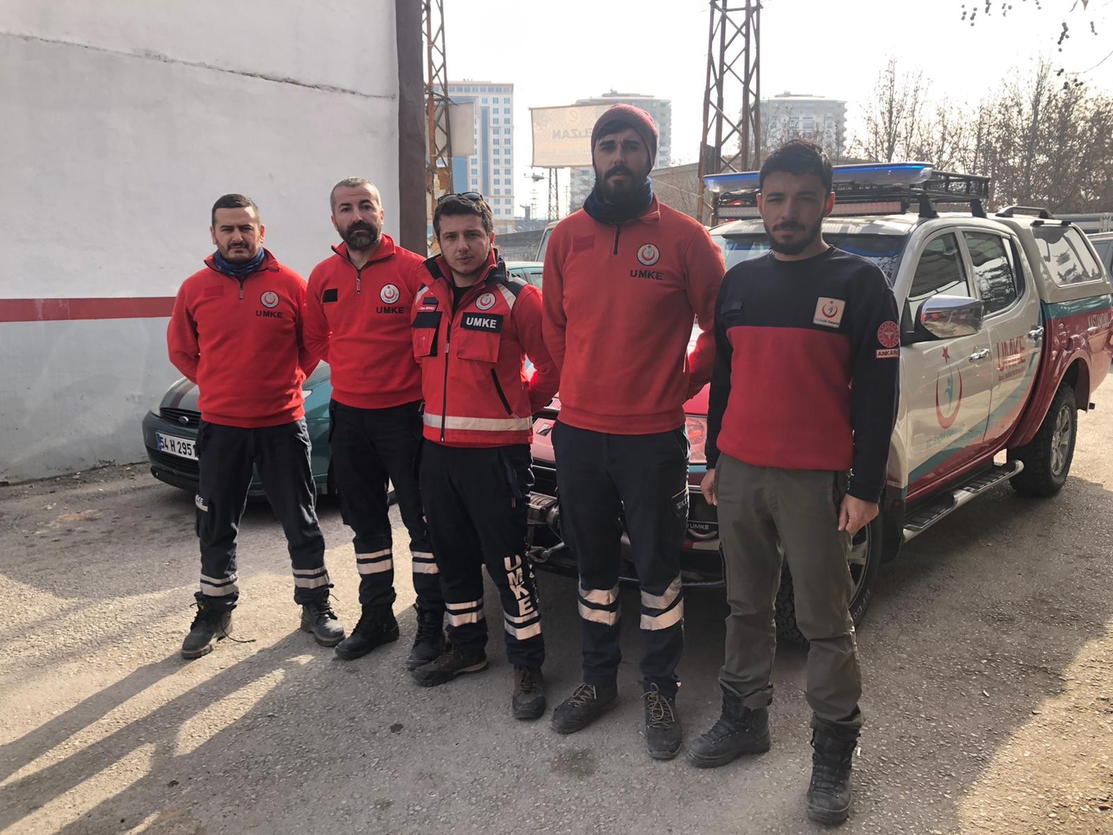 10 günlük bebeğini bırakıp deprem bölgesine koştu!