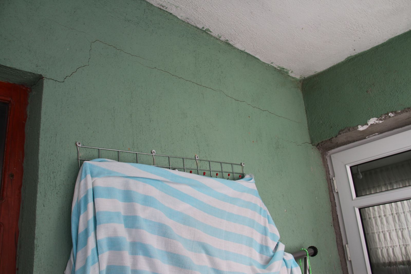 Konya'daki depremde hasar gören evlerde inceleme yapıldı