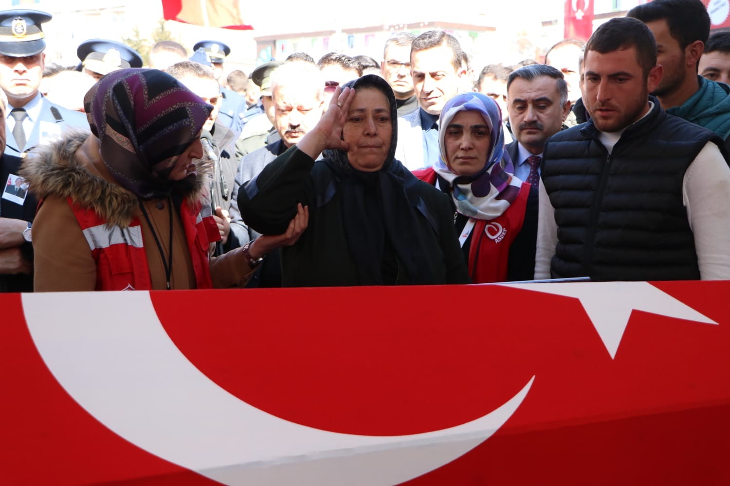 İdlib şehidi Piyade Uzman Onbaşı Ali Taşöz Kayseri'de son yolculuğuna uğurlandı