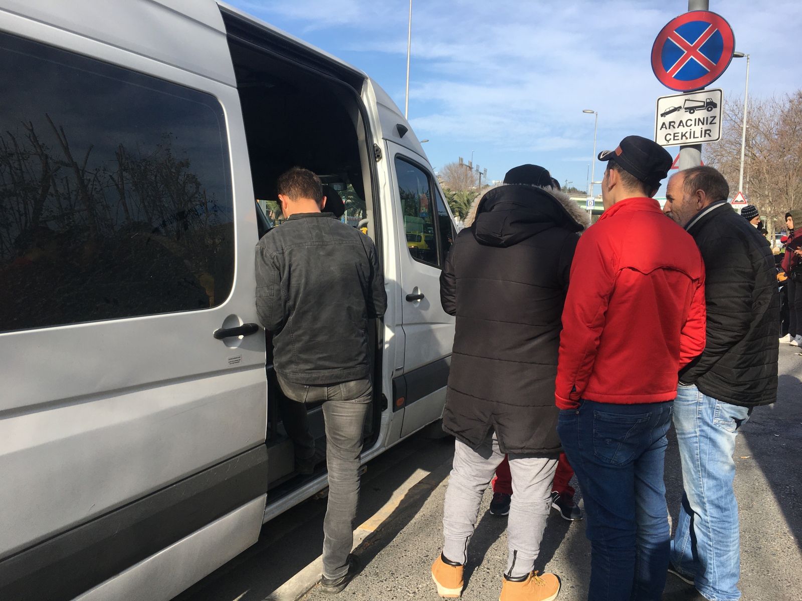 İstanbul'daki göçmenler sınıra gitmeye devam ediyor