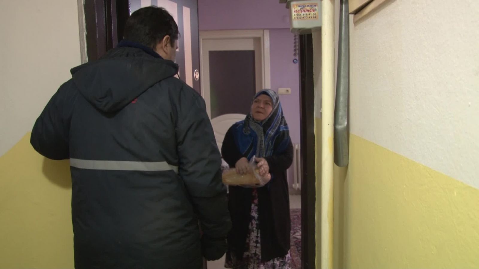 Gazetemiz, yaşlılara kol kanat oldu