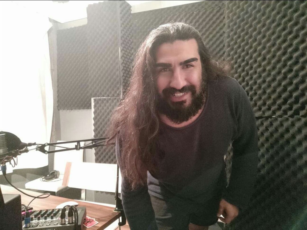 Radyo programcısı koronavirüse yakalandı