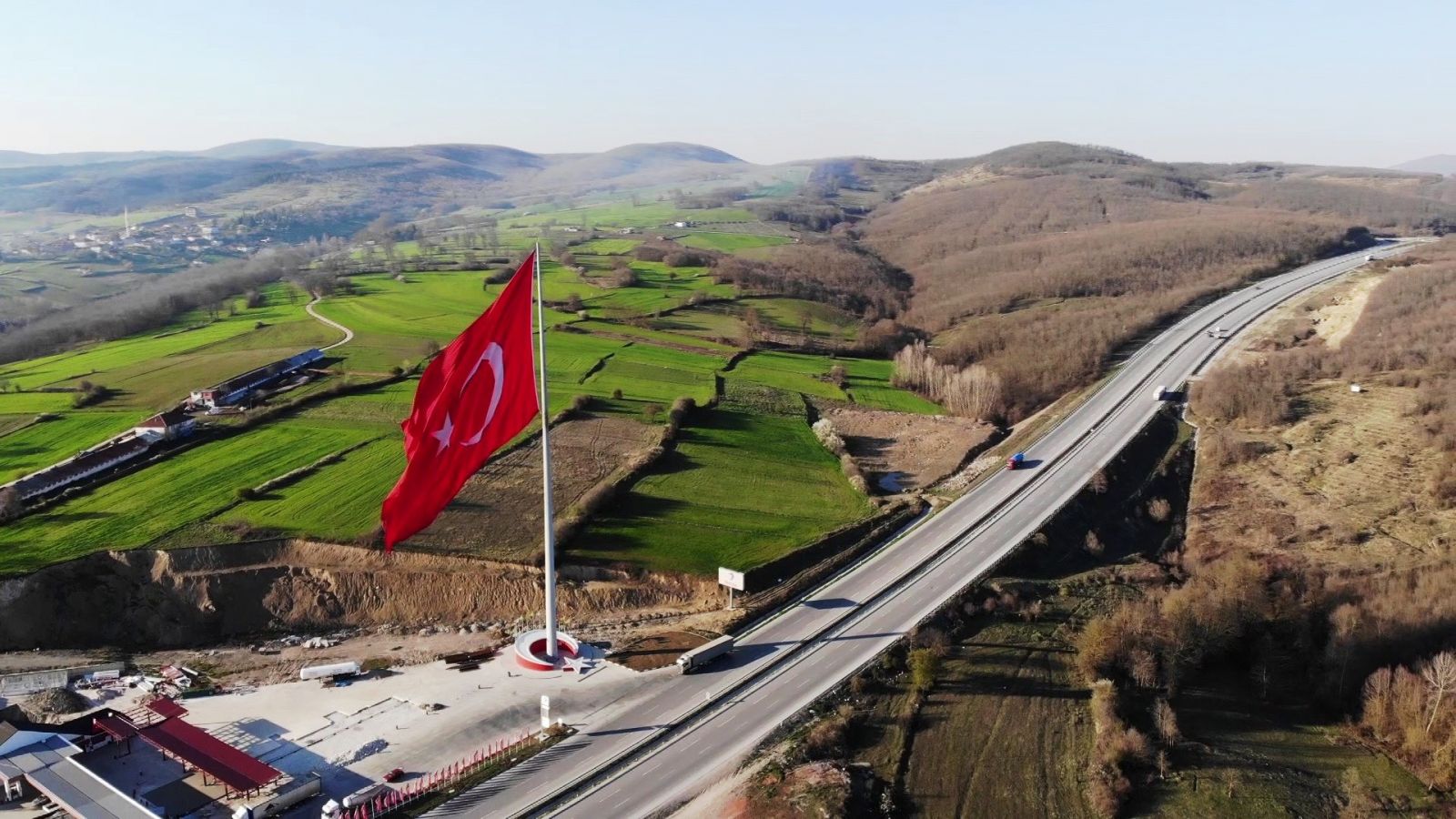 Türkiye’nin en büyük bayrağı Samsun'da dalgalanıyor