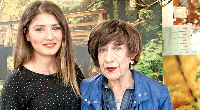 Ayşen Gruda hayatını kaybetti | Ayşen Gruda Kimdir? (Ayşen Gruda Öldü mü? Ayşen Gruda neden öldü?)