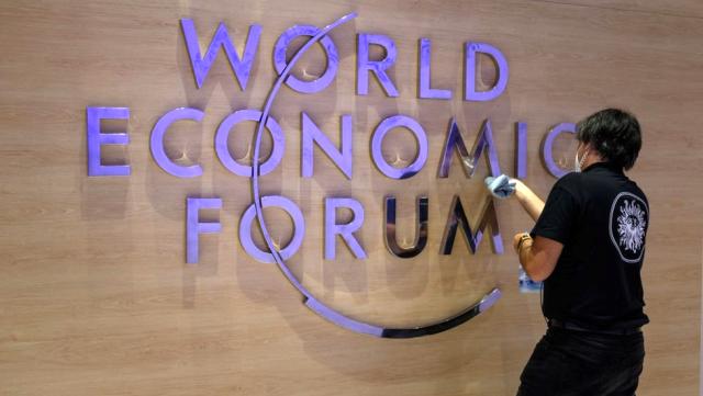 Davos’taki zirveye damga vuran anlar! Milyarder isimlerden ‘Bizden daha çok vergi alın’ çağrısı