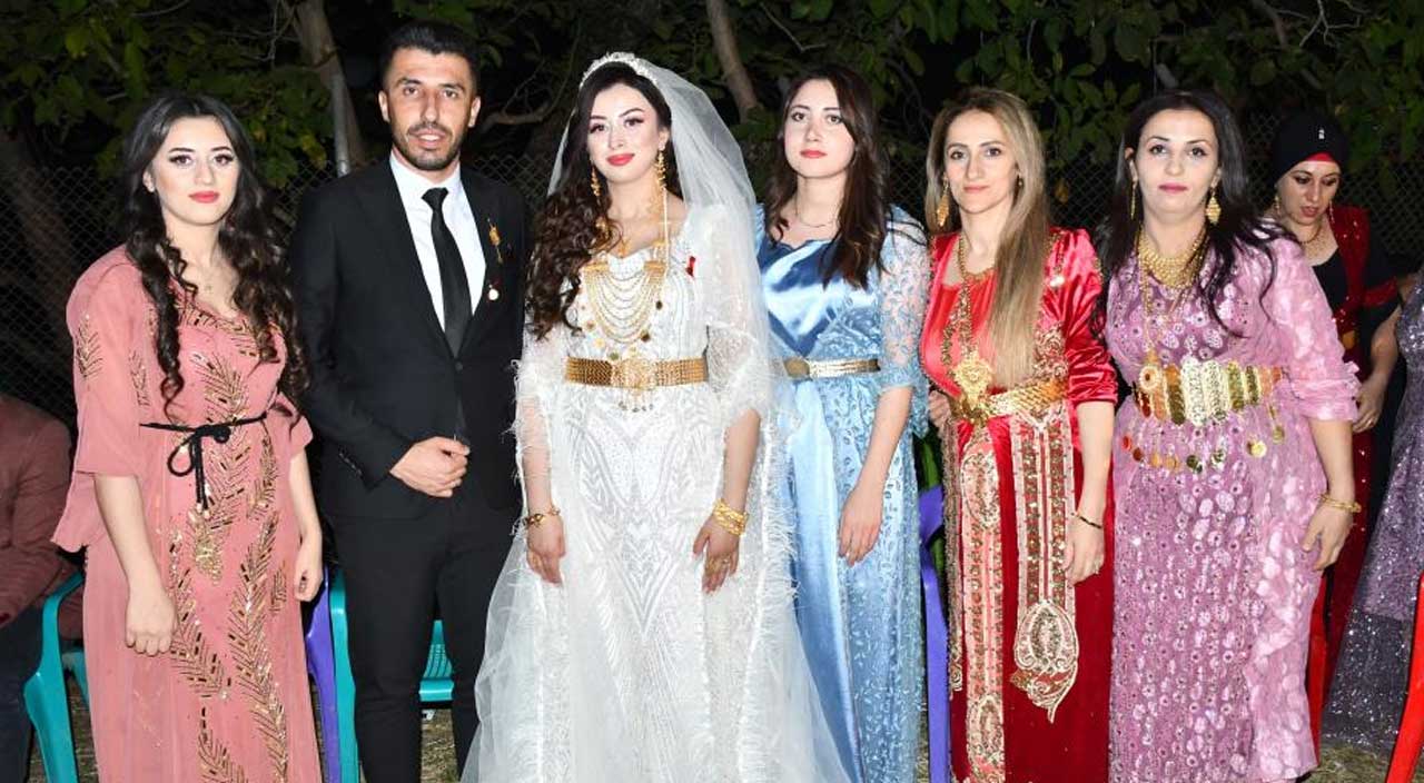 5 bin kişinin katıldığı düğüne rekor masraf! Takılan takılar ise dudak uçuklattı