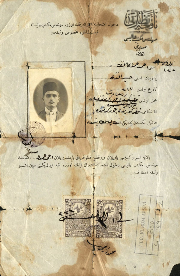 Ahmet Hamdi’nin en eski fotoğrafı