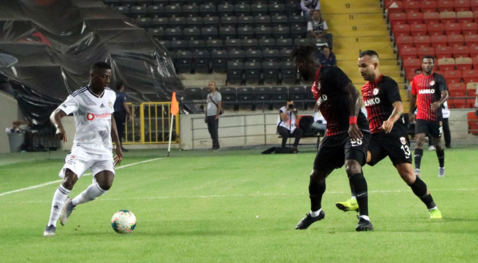 Beşiktaş deplasmanda Gazişehir Gaziantep'e 3-2 mağlup oldu