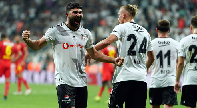 Beşiktaş, evinde Göztepe'yi devirdi (Beşiktaş 3-0 Göztepe)