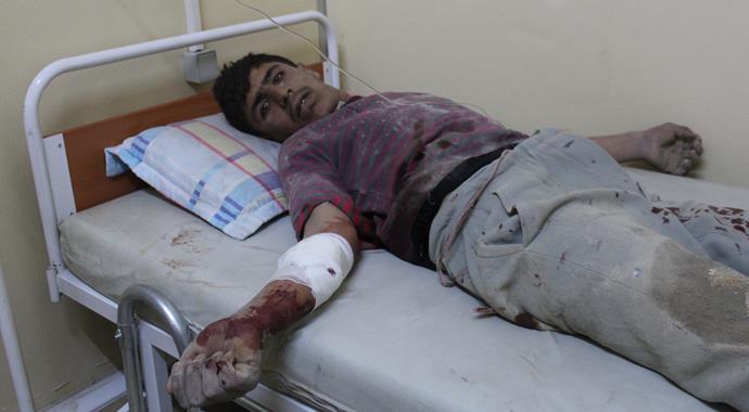 Rus uçakları yardım TIR'larını bombaladı Rus uçakları yardım TIR'larını bombaladı