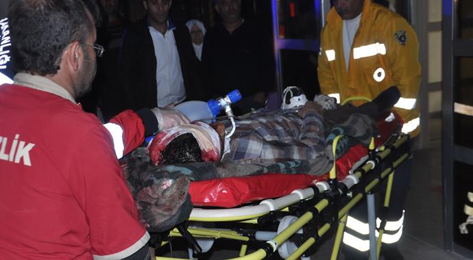 Rus uçakları yardım TIR'larını bombaladı Rus uçakları yardım TIR'larını bombaladı