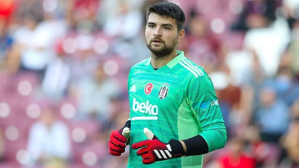 Beşiktaş Ersin Destanoğlu'nu 4 yıllığına kadrosuna kattı 15 bin TL'lik maaşı katbekat artırıldı