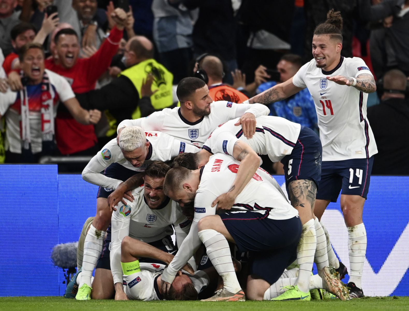 EURO 2020'de İtalya'nın rakibi İngiltere oldu EURO 2020'de İtalya'nın rakibi İngiltere oldu