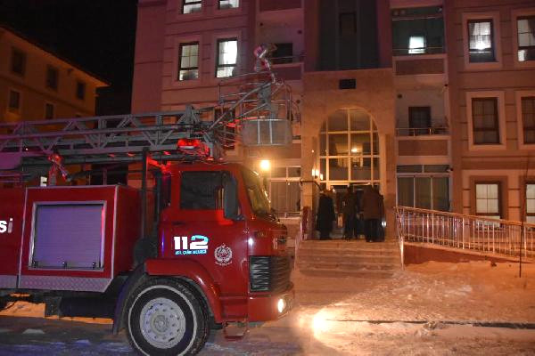 Genç kadın canına kıydı, korkunç olay ağlayan çocuklar sayesinde ortaya çıktı