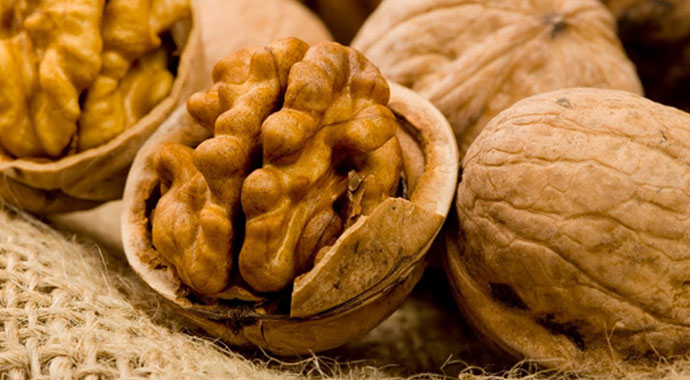 Ceviz Kabuğunun Faydaları Nelerdir, nelere iyi gelir? Ceviz kabuğu suyu faydaları