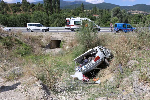 Düğün yolunda feci kaza: 4 ölü