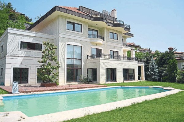 Demet Akalın Okan Kurt neden boşandı? | Demet Akalın'ın evinden haczedilen eşyalar (Demet Akalın Boşanma sebebi)