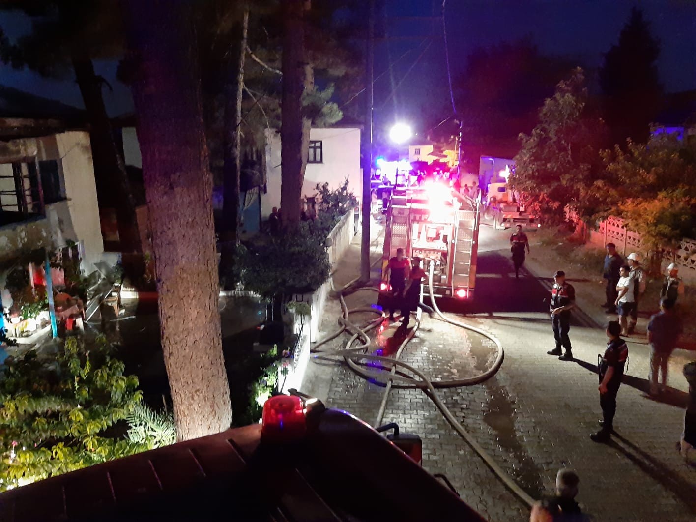 Denizli’de yanan evlerinde zehirlenen karı koca hayatlarını kaybetti