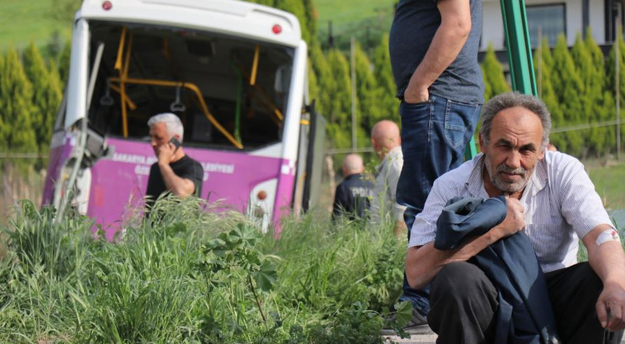 Kamyon yolcu otobüsüne çarptı: Ölü ve yaralılar var