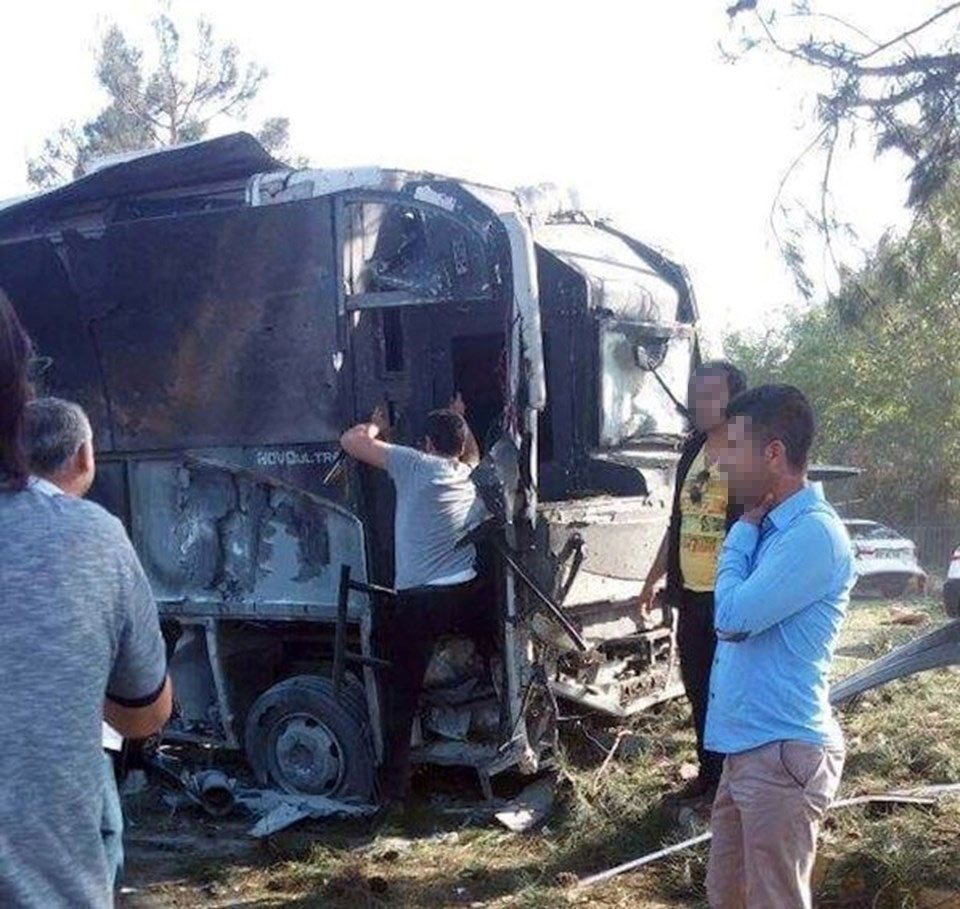 Diyarbakır'da Polise bombalı saldırı: 3 kişi öldü, 12'si polis 45 kişi yaralandı