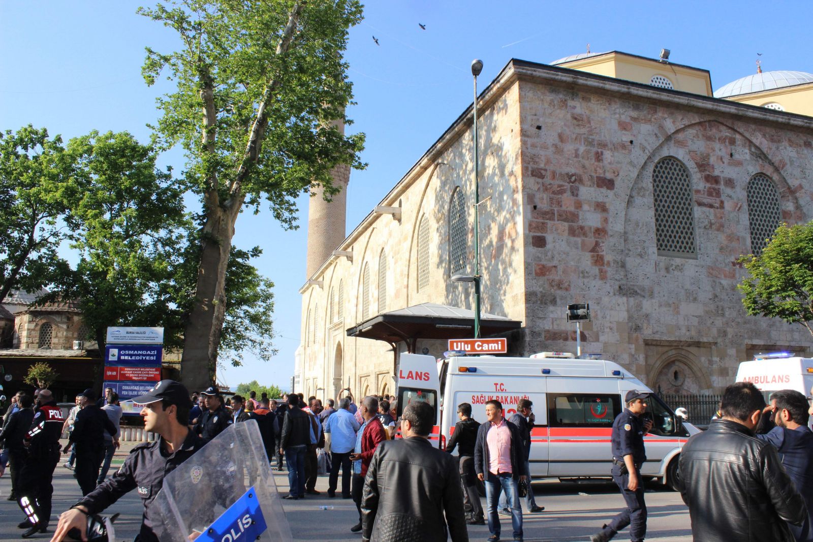 Bursa'da canlı bomba saldırısı: 1 ölü, 13 yaralı (Bursa Patlama, ölü yaralı sayısı)