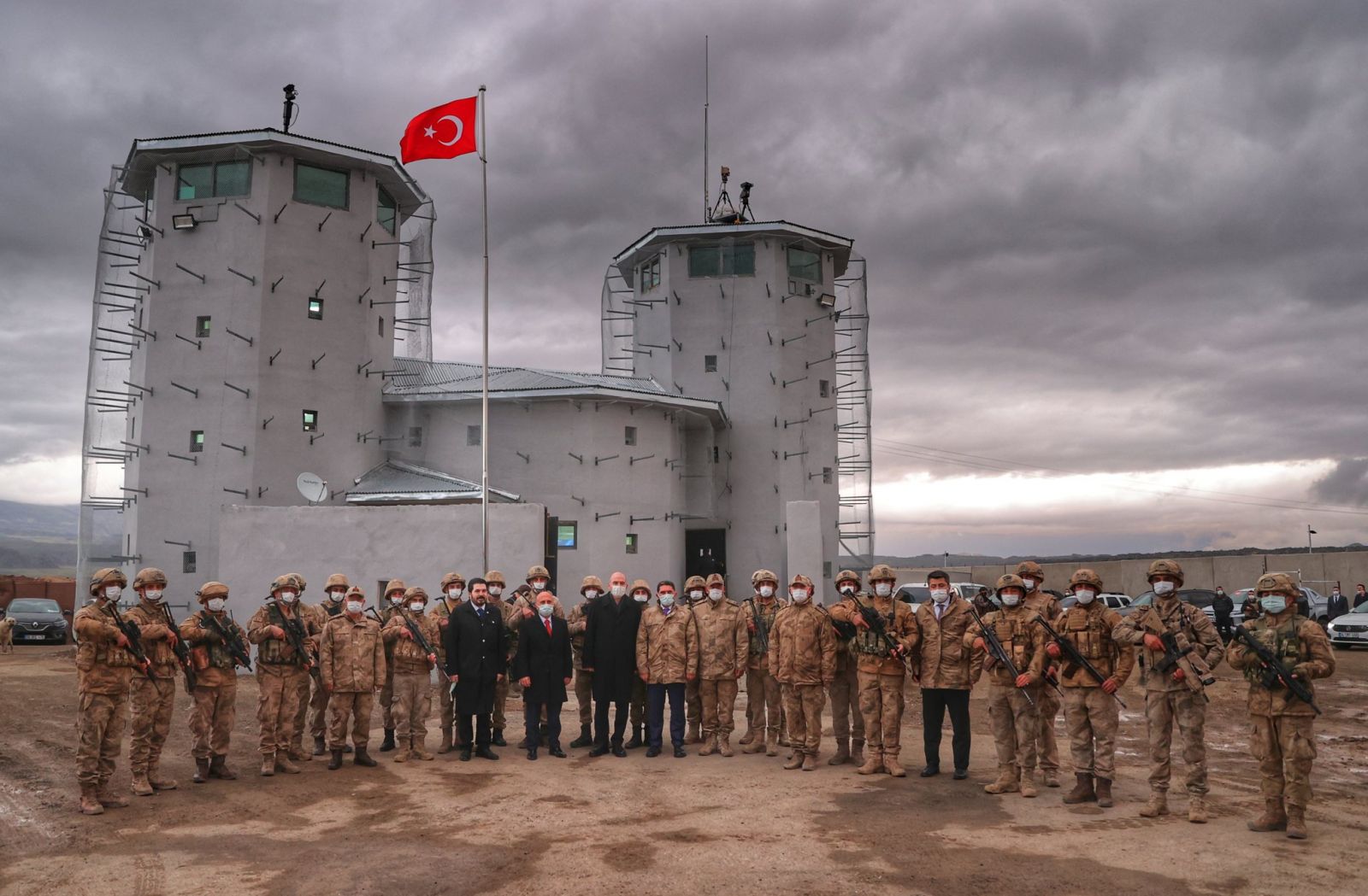 İçişleri Bakanı Süleyman Soylu Ağrı'daki Yaygınyurt Yaşam Kulesi'ni inceledi