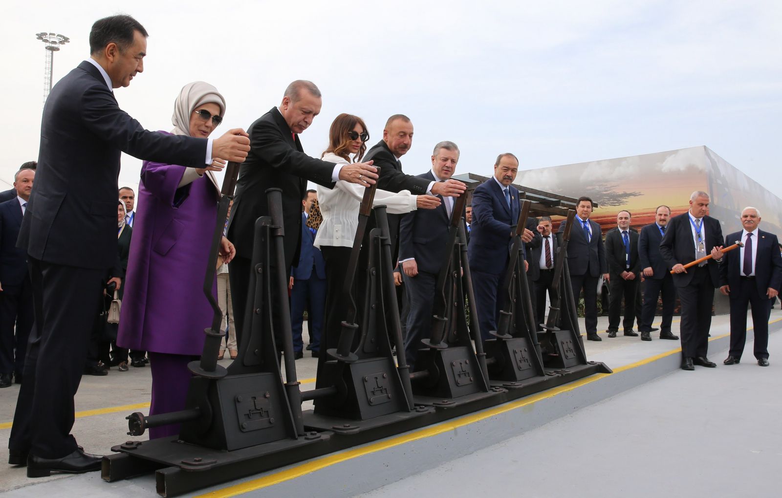 Tarihî gün! Bakü-Tiflis-Kars Demiryolu açıldı
