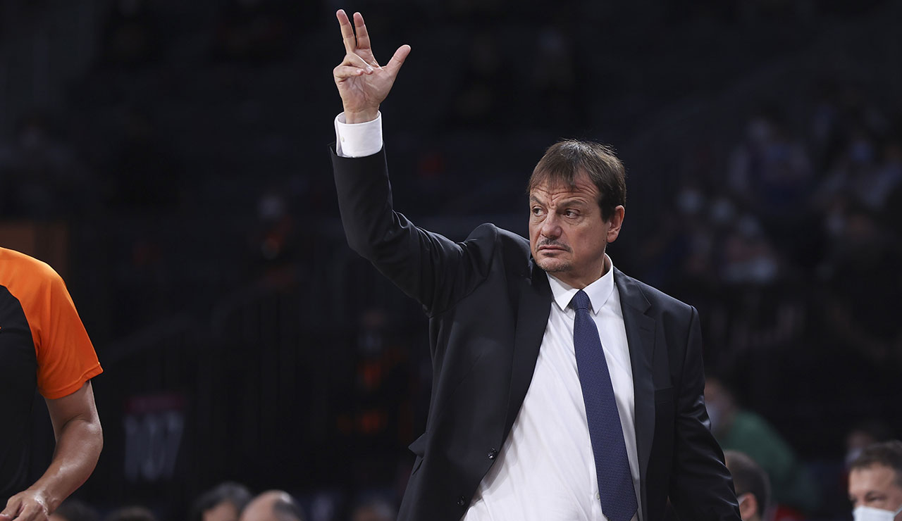 Anadolu Efes'ten Zalgiris Kaunas'a 34 sayı fark Anadolu Efes'ten Zalgiris Kaunas'a 34 sayı fark