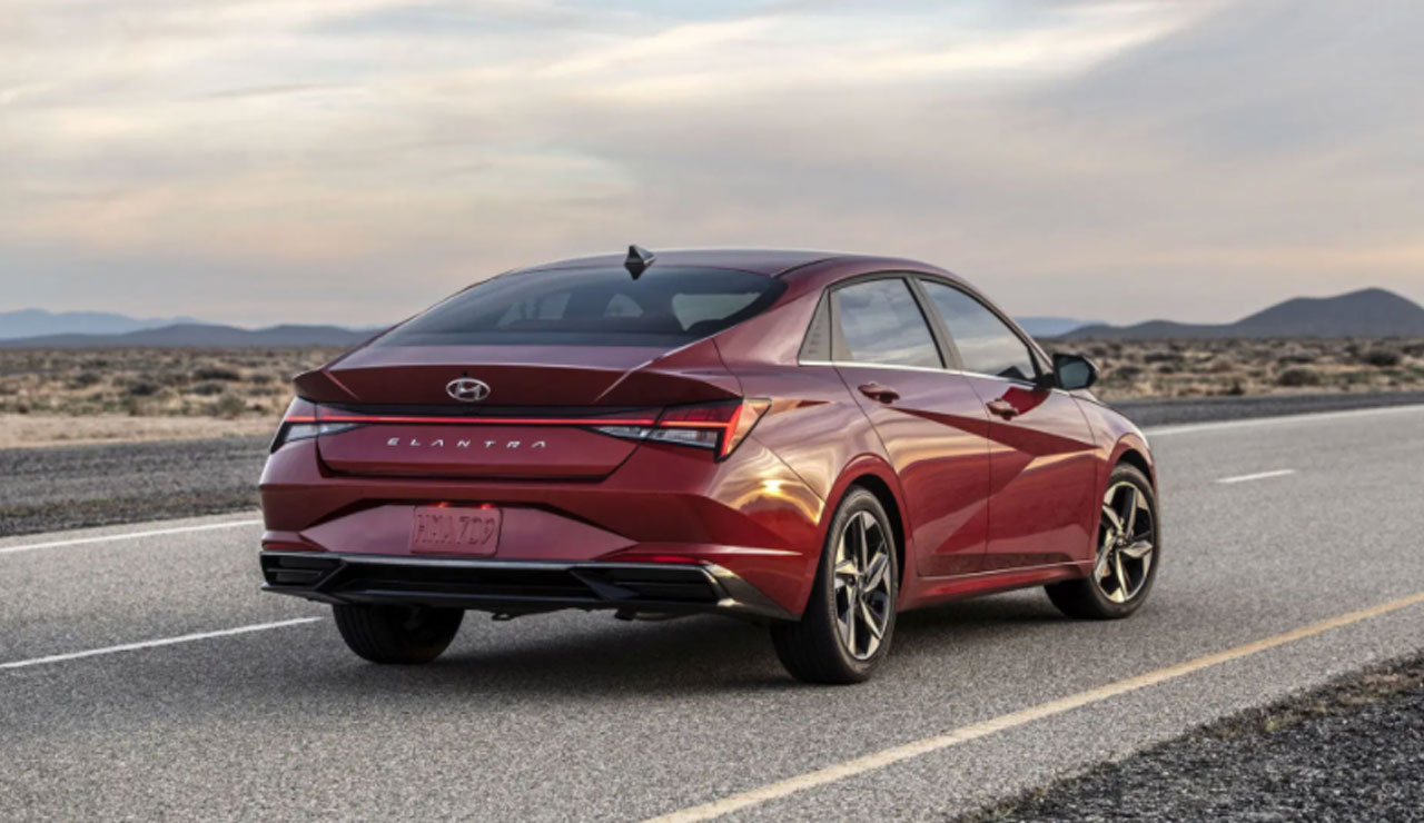 Yeni Elentra'da sportif görünüm, konforlu sürüş