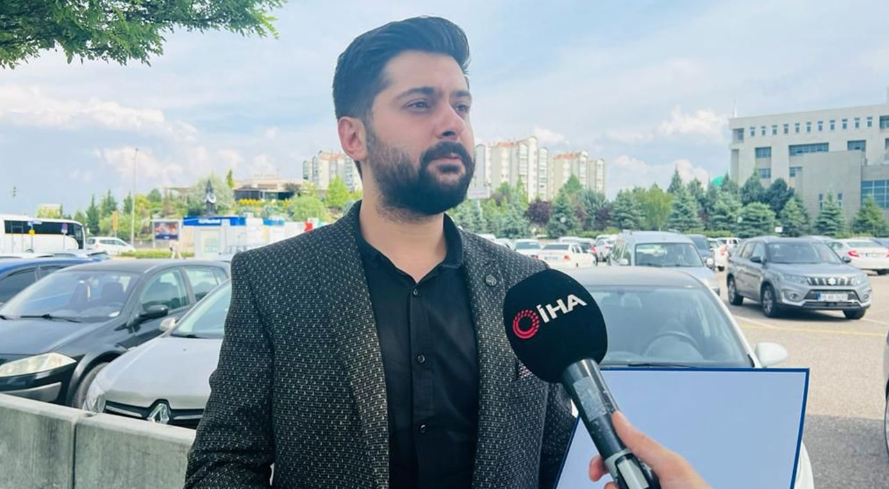 Emlakçıların 'yüksek kira' oyunu: Fahiş fiyat için kapı kapı gezip broşür dağıtıyorlar Emlakçıların 'yüksek kira' oyunu: Fahiş fiyat için kapı kapı gezip broşür dağıtıyorlar