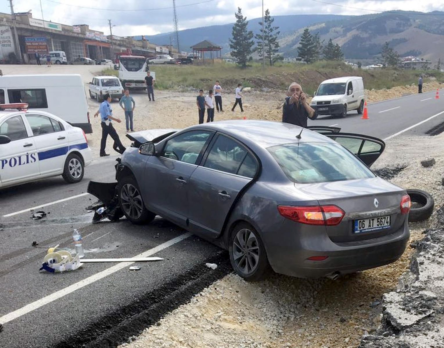 Erzincan'da korkunç kaza: 1 ölü 9 yaralı