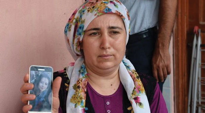Adana'da not bırakarak ortadan kaybolan Eda Nur Esentürk'ün annesi 1 haftadır balkonda