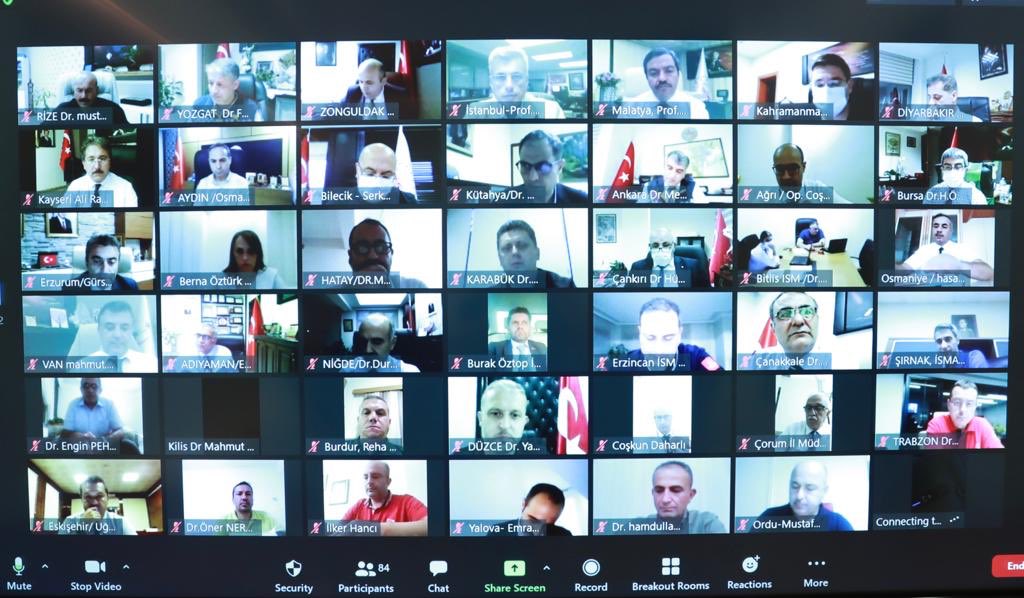 Bakan Koca video konferansla görüştü! 81 il için koronavirüs zirvesi
