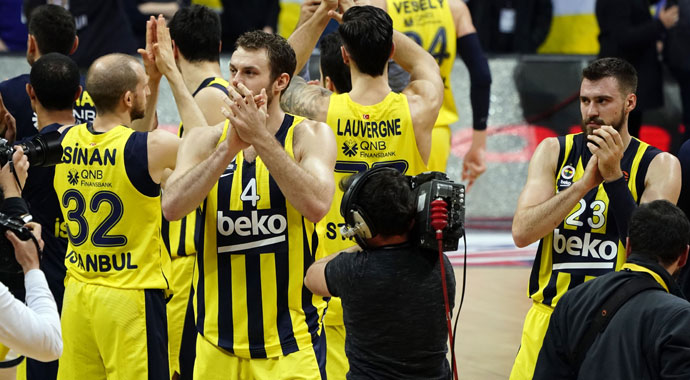 Fenerbahçe Beko evinde Real Madrid'i devirdi (Fenerbahçe 65-63 Real Madrid) Fenerbahçe Beko evinde Real Madrid'i devirdi (Fenerbahçe 65-63 Real Madrid)