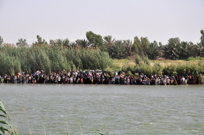Felluce'den kaçıp Fırat Nehri'ni böyle aştılar