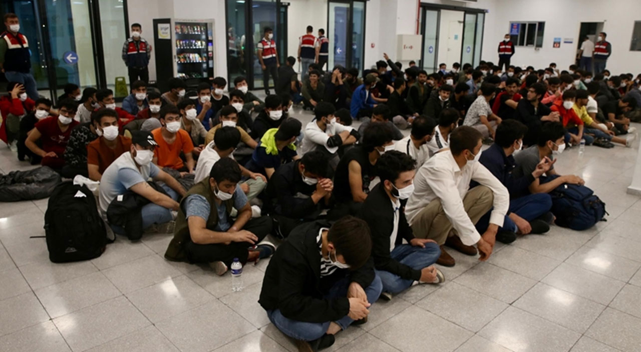 Taliban, Türkiye’ye heyet gönderecek! Gündem: Afgan mülteciler